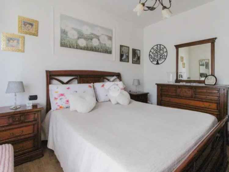Appartamento in vendita a Prevalle via Gardesana