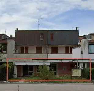 Negozio 83 mq Comacchio - Ottimo Investimento
