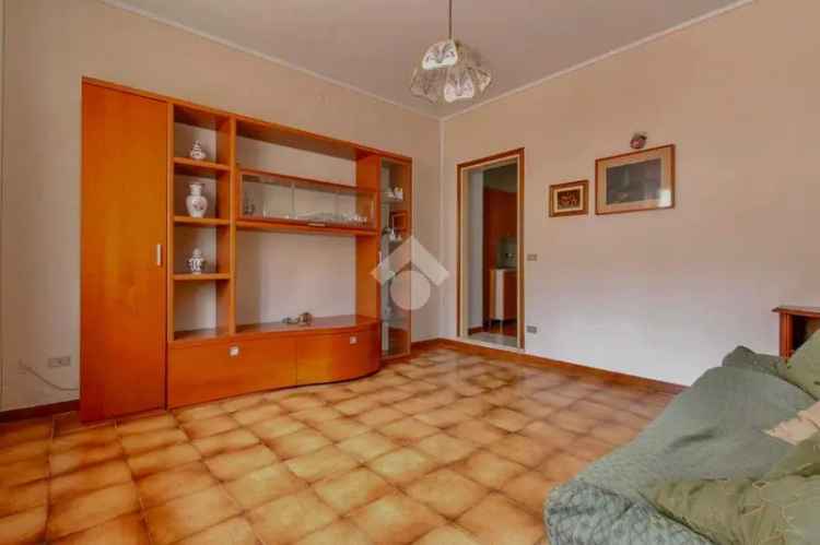 Casa Indipendente a Serle