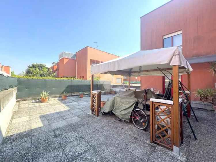 Villa a Schiera in Vendita: 4 Locali, Giardino, Taverna e Box Auto