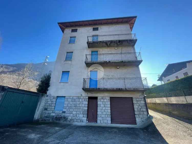 Casa Indipendente a Pescarzo di Breno