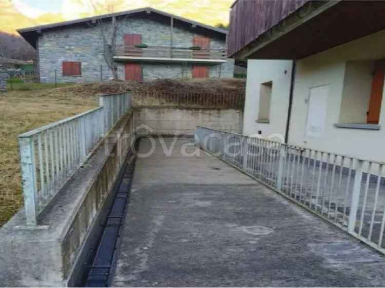 Appartamento in Asta a Lozio Monolocale con Balconi