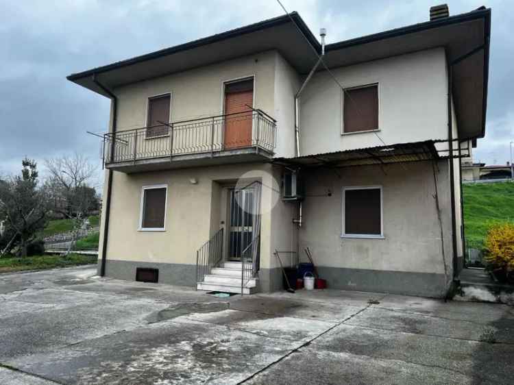 Trilocale in vendita