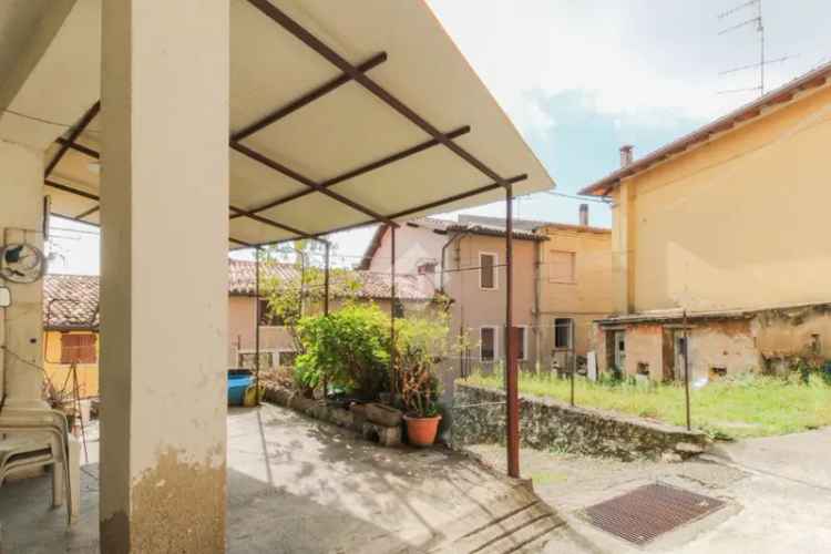 Casa indipendente Serle ristrutturazione