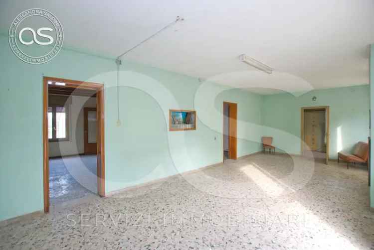 Casa indipendente Manerbio 8 camere