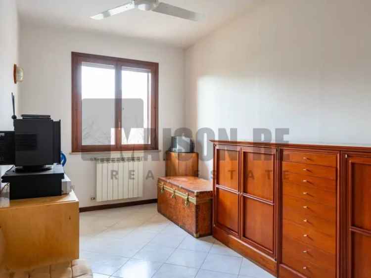 Villa a Schiera Brescia San Polo 144 mq Giardino 3 Camere