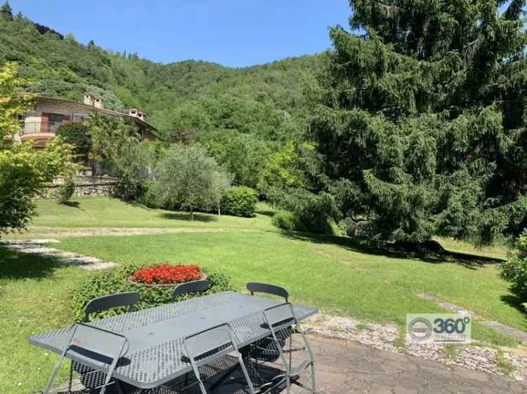Casa Indipendente a Gussago Navezze: Trilivelli con Giardino