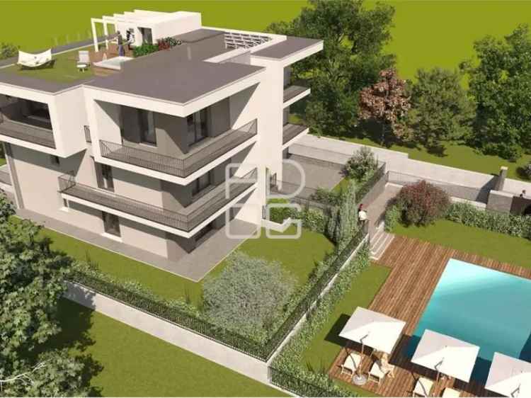 Attico di Lusso Desenzano del Garda Vista Lago Terrazze Piscina