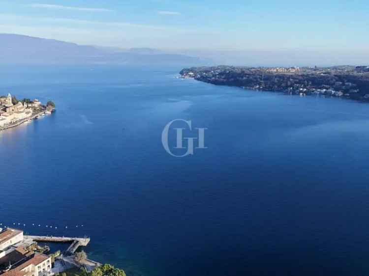 Villa di lusso con vista lago a Salò