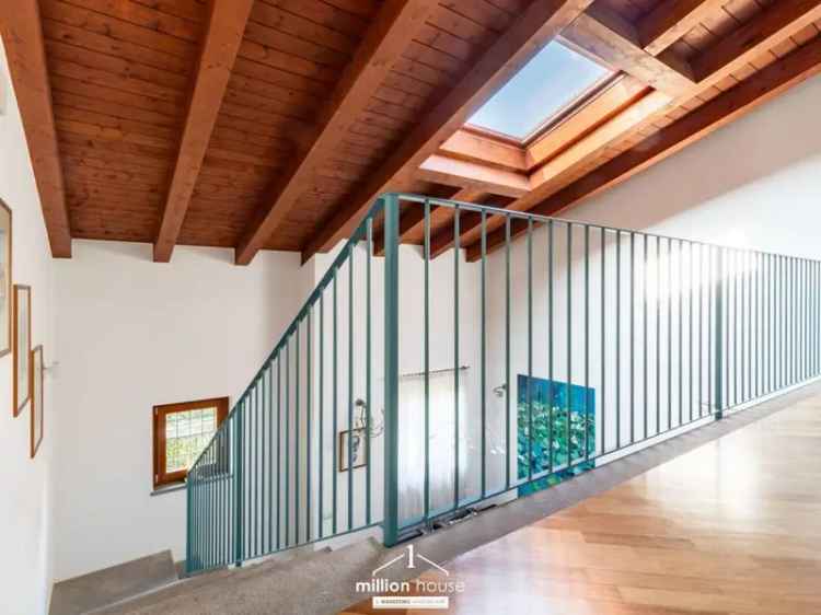 Villa di Lusso in Vendita a Dalmine