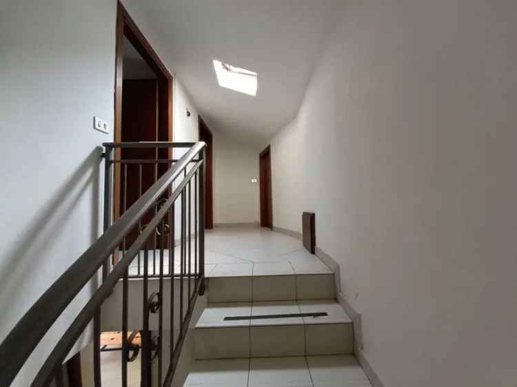 Casa indipendente 4 camere Vobarno Cecino