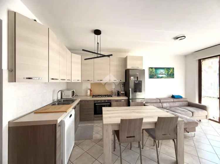 Bilocale Usmate - Appartamento con Terrazzo e Box