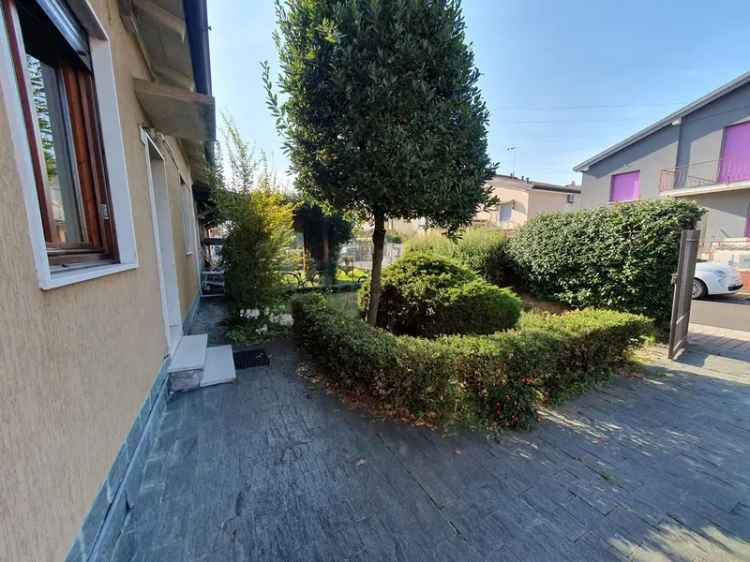 Villetta Bifamiliare in Vendita Brescia Villaggio Prealpino