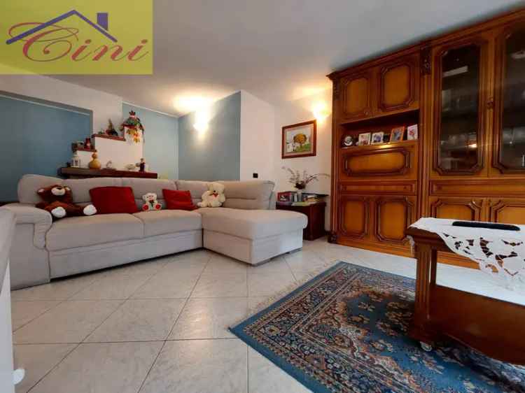 Attico 140 mq Malgrate 3 Camere Doppi Servizi