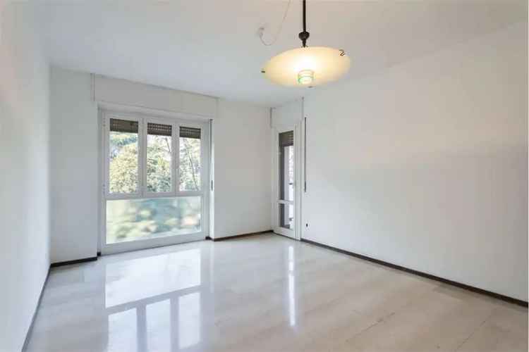 Trilocale Brugherio Edil Nord 93 mq Box Cantina