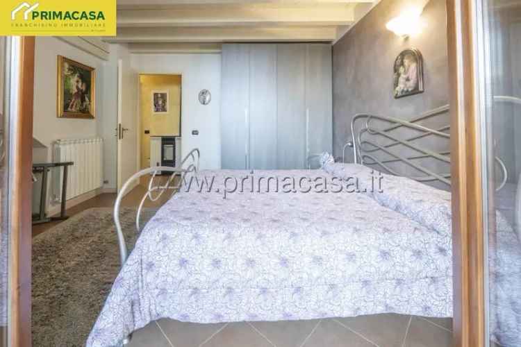 Villino a Toscolano Maderno con Giardino e Piscina