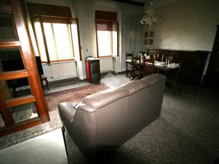 Ampio Appartamento Brescia Via S Zeno 189 - Mansarda e Giardino