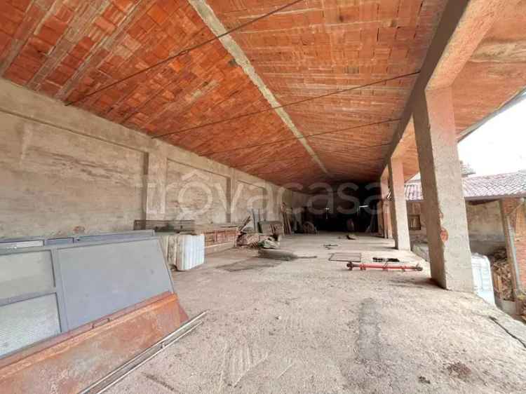 Rustico in Vendita Bedizzole 300 mq