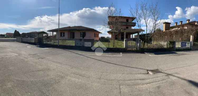 Villa indipendente a Pontoglio 175 mq giardino 525 mq