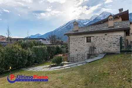 Casa con Giardino in Centro Storico Aosta 160 mq