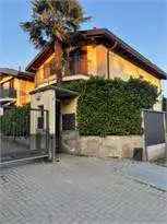 Villa Unifamiliare 200 mq Fino Mornasco