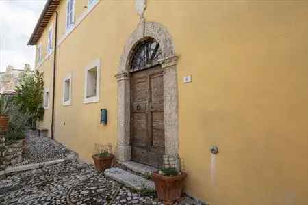 Palazzo Storico Poggio Catino 5 Camere 315mq
