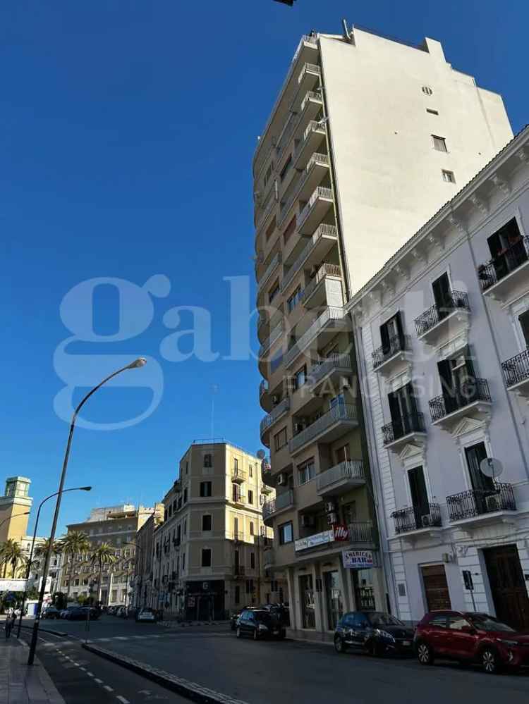 Appartamento vista mare Taranto - 4 vani - Ottimo anche uso ufficio