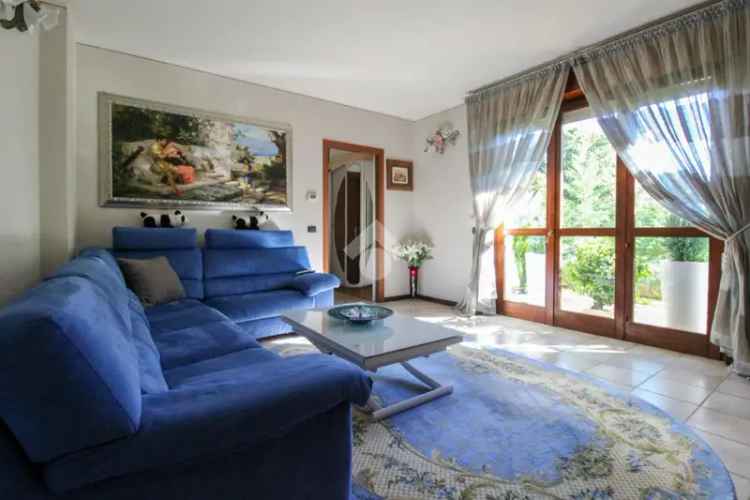 Trilocale in Vendita a Prevalle con Giardino Privato